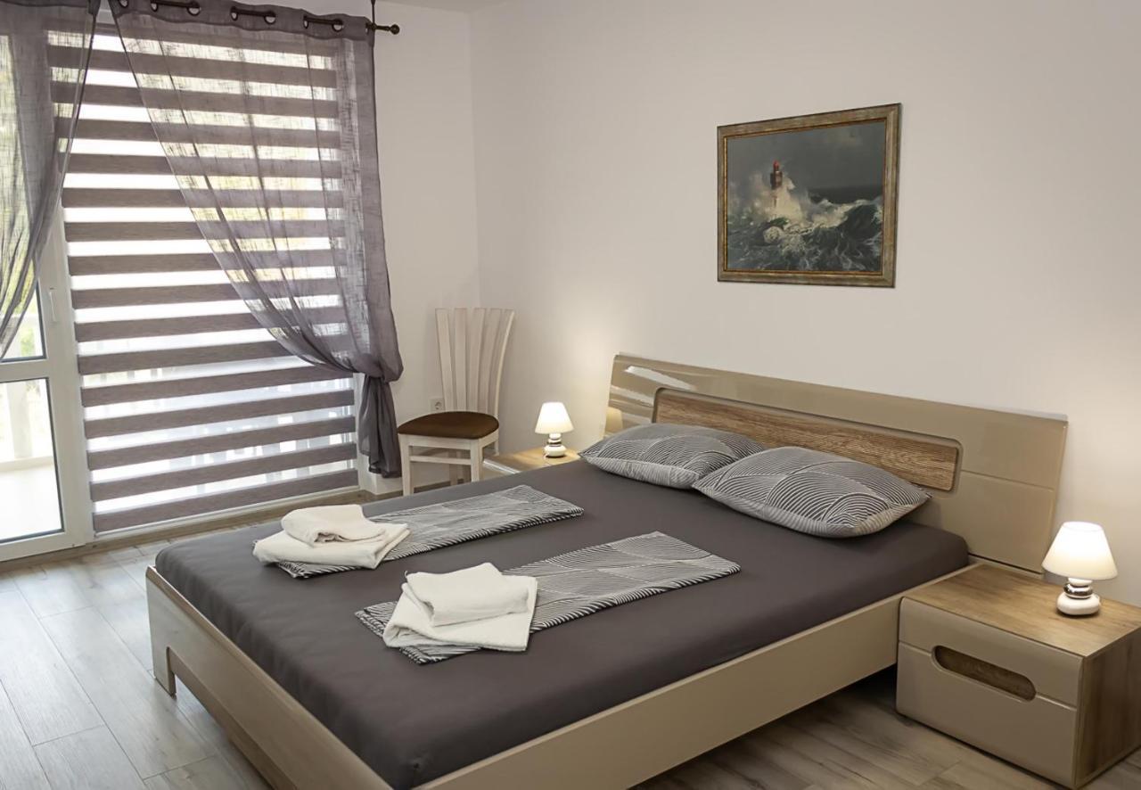 Apartment Lilia Kavarna Bagian luar foto