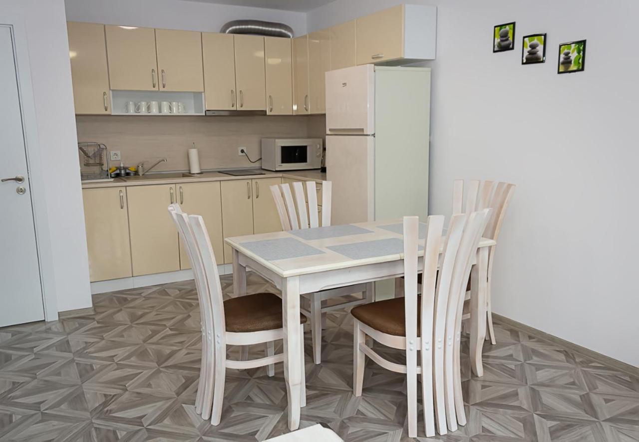 Apartment Lilia Kavarna Bagian luar foto