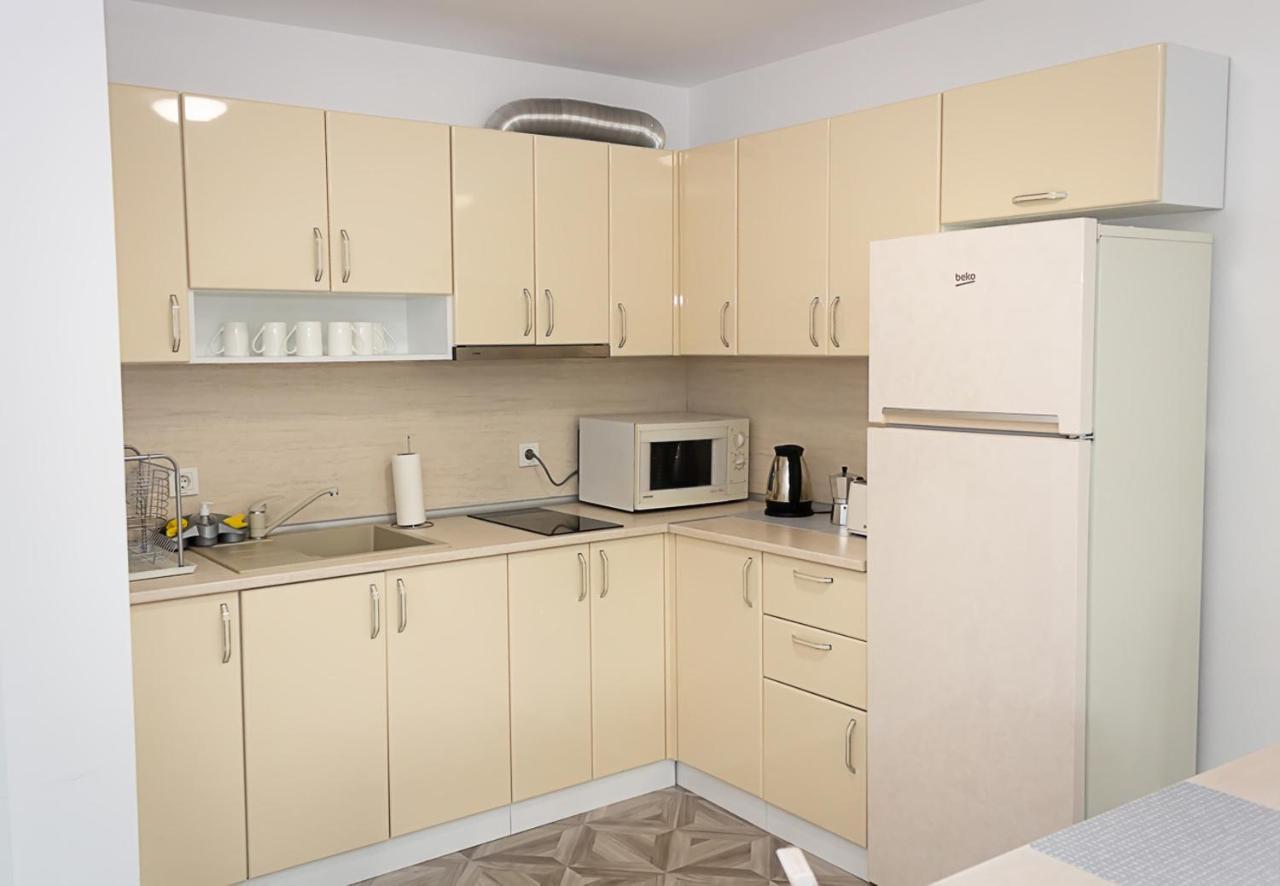 Apartment Lilia Kavarna Bagian luar foto