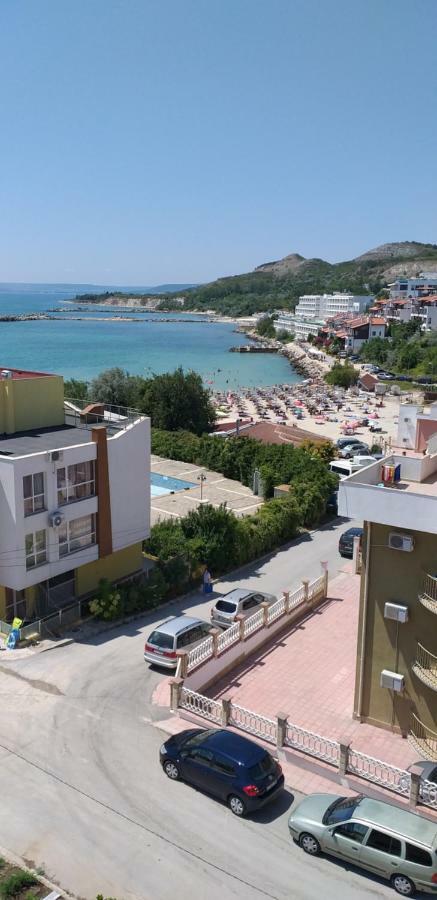 Apartment Lilia Kavarna Bagian luar foto